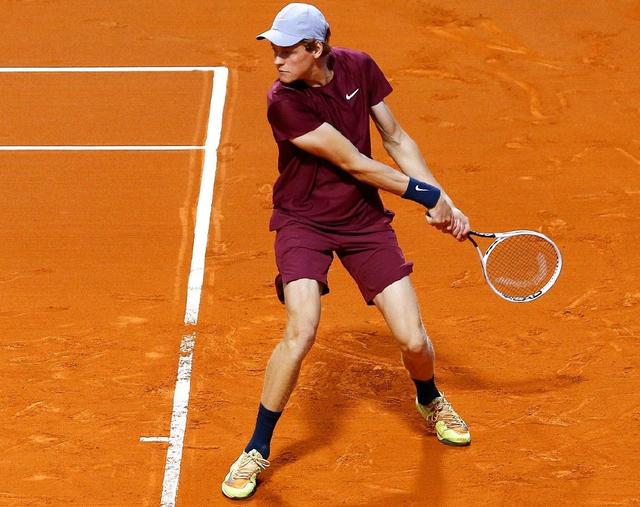 轻松进入平台-巴塞罗那前途光明！，Ning新星战术调整表现突出观众掌声雷动-轻松进入平台