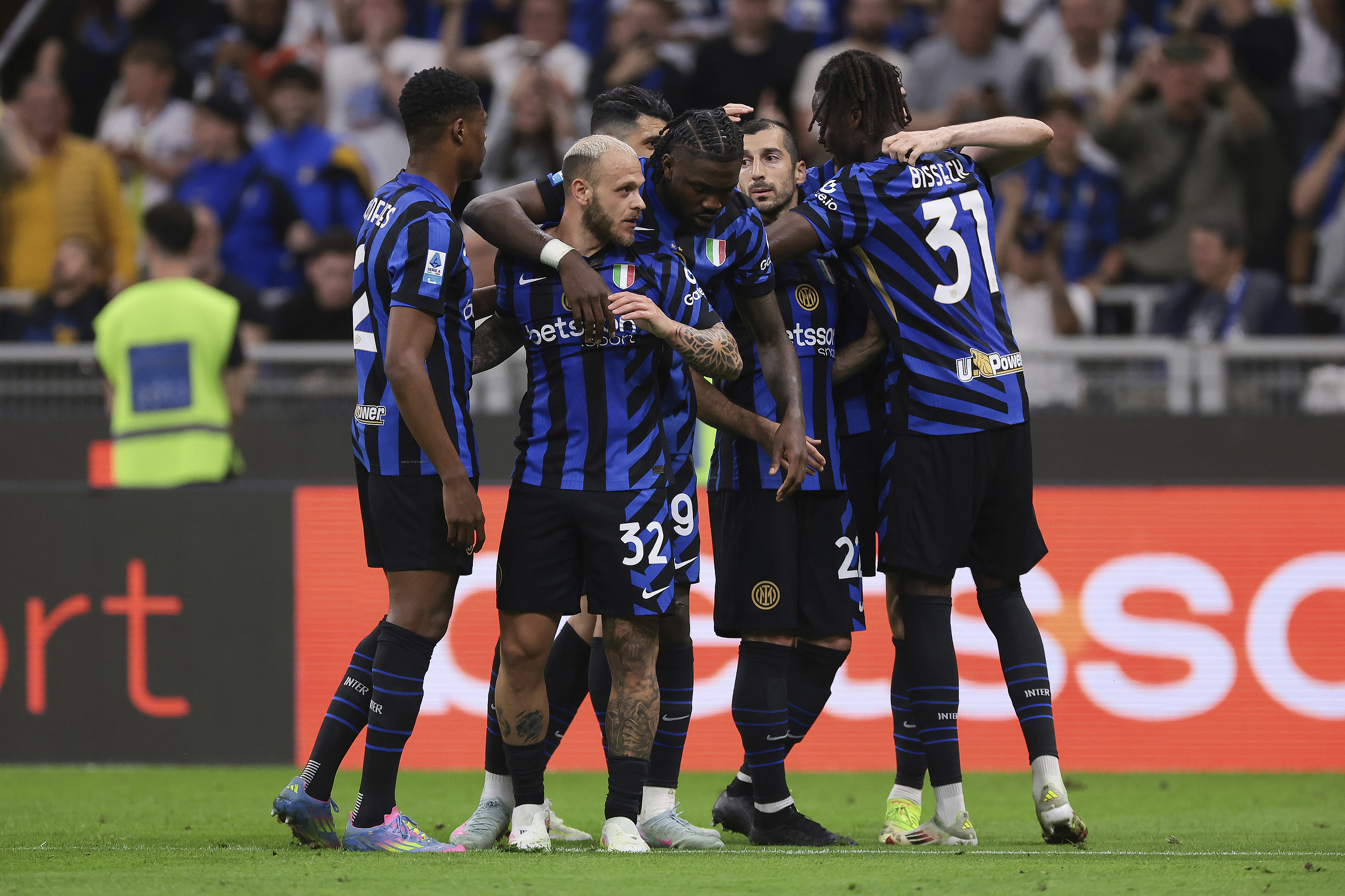 在线视频直播网页版-包含法甲倒计时，尤文图斯今夜回应争议，细节引发关注，球迷炸锅，年轻球员得到机会的词条-在线视频直播网页版